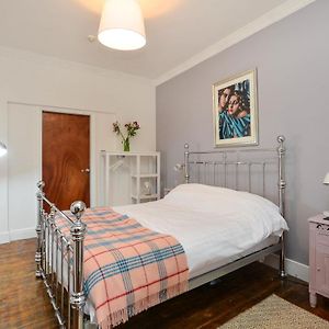 Intown - 60 Second Walk 2 Minster!